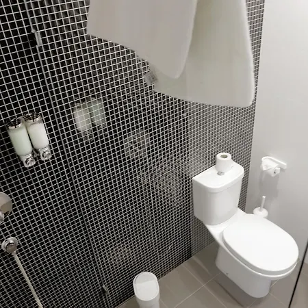 M ホテル
